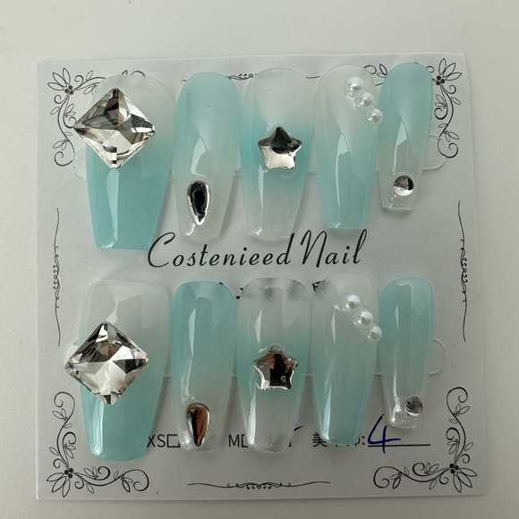 Handmade press on nails bundle of four sets size large - Picture 2 of 13